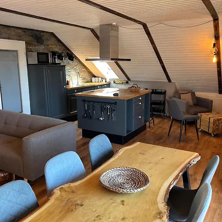 Haus Konthe, *