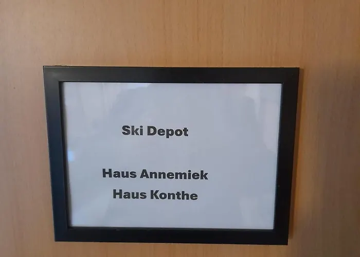 Haus Konthé, *